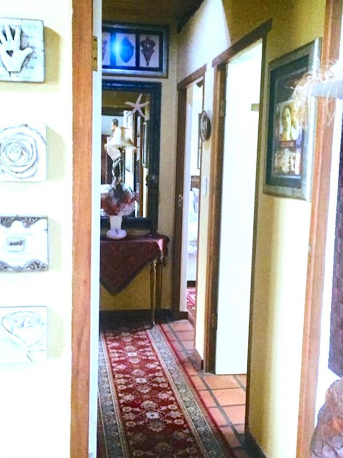 Dee'S Place Hotell Agulhas Exteriör bild